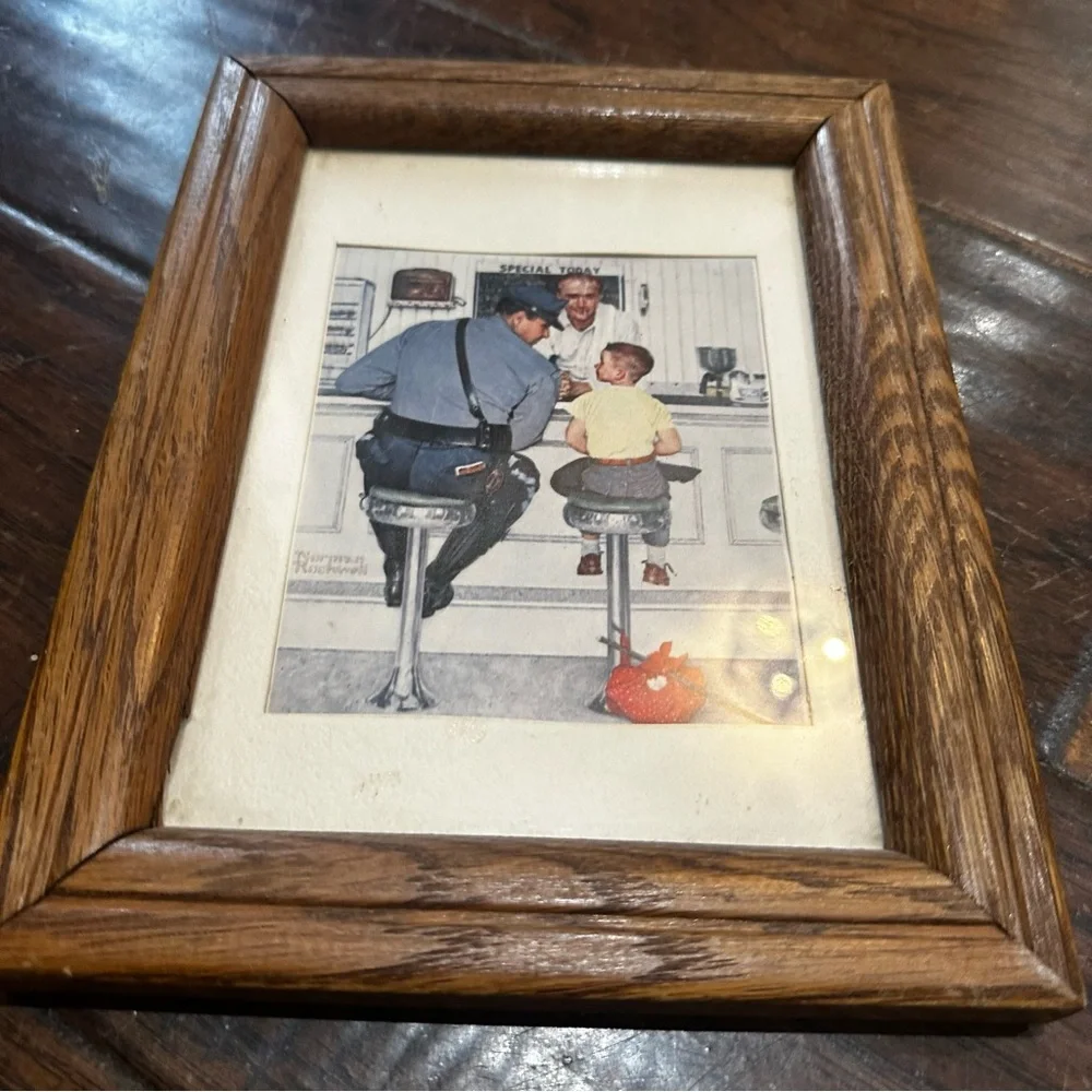 Norman Rockwell Oak Brown‎ Picture Frame
